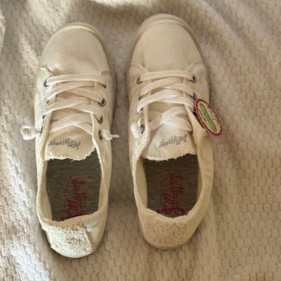 Jelly Pop Women's White Tennis Shoe  Size 6.5 NWT - Picture 2 of 6